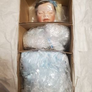 Ashton-Drake Galleries Rachel visits relatives porcelain doll.